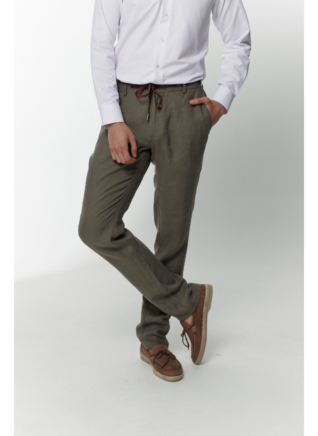 Штани чоловічі оливкові на основі льону
